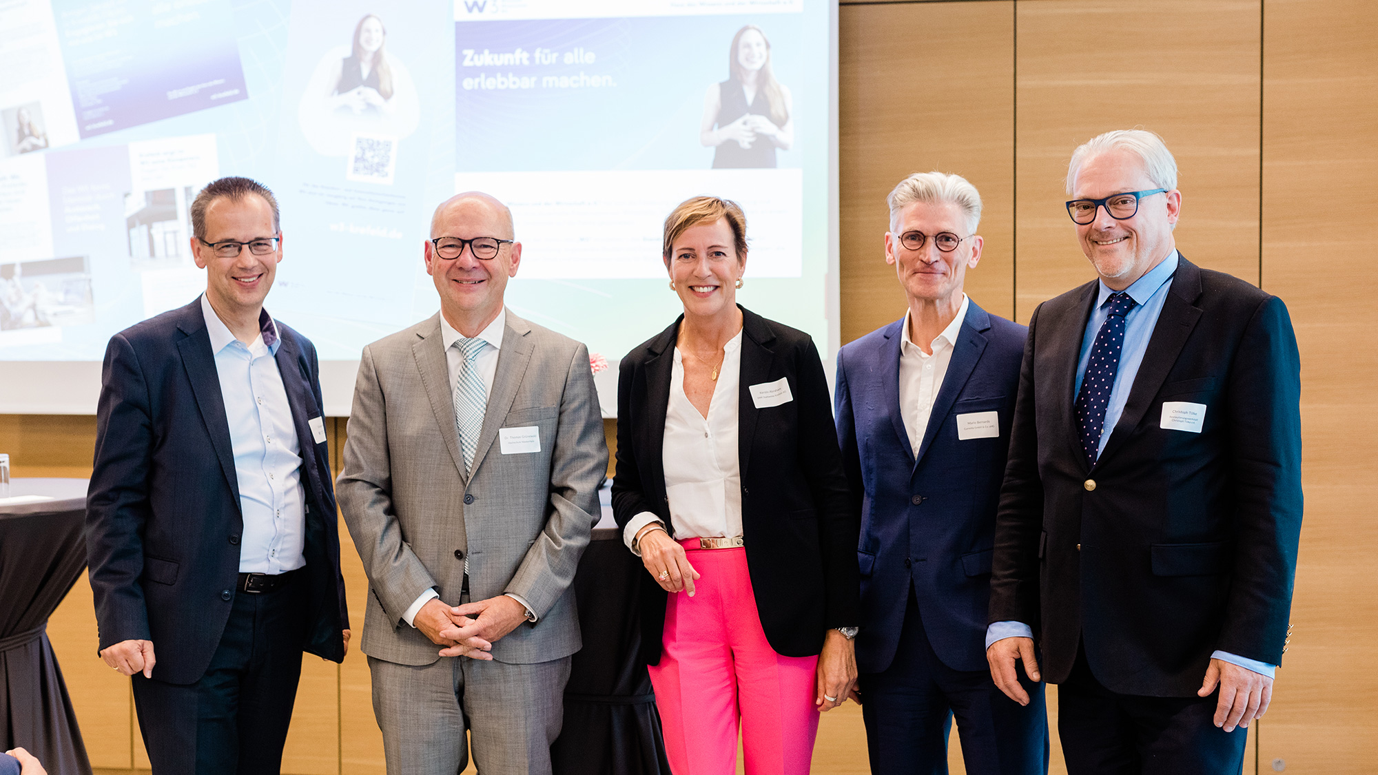 (v.l.n.r.): HdWW-Vorstand: Eckart Preen, Dr. Thomas Grünewald, Kerstin Abraham, Mario Bernards und Christoph Tölke, ©Annika Scholz